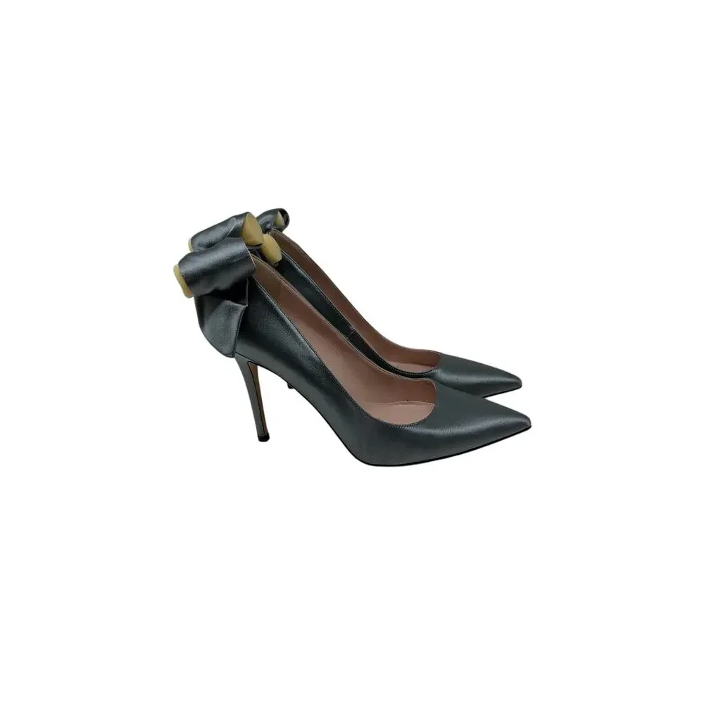 New SJP Lucille grey satin bow classic pumps 37.5 7.5